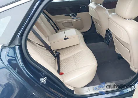 2017 Jaguar Xj Xjl Portfolio z USA, uszkodzony, nr VIN SAJWJ2GD0H8W03928